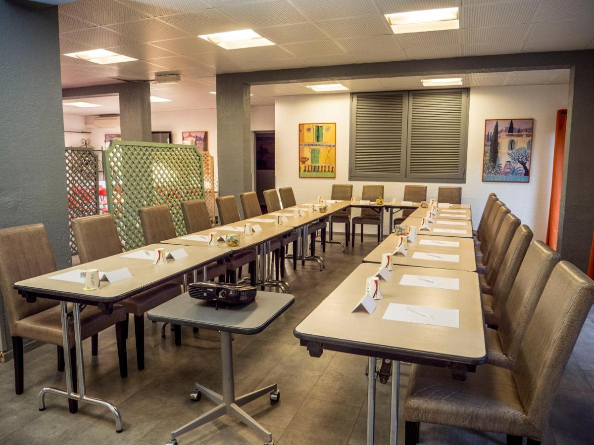 Logis Hotel Restaurant Uzes Pont Du Gard Buitenkant foto