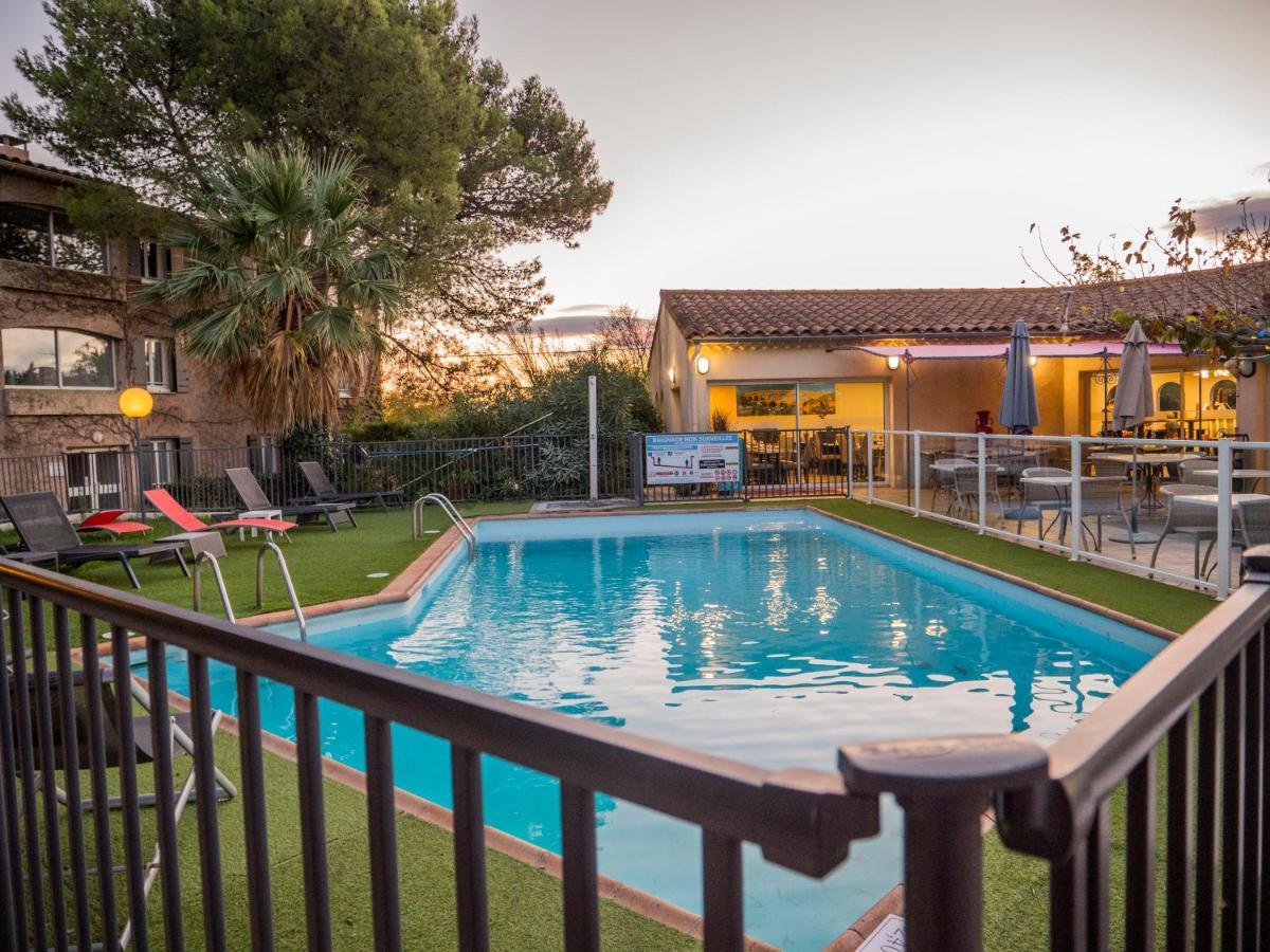 Logis Hotel Restaurant Uzes Pont Du Gard Buitenkant foto