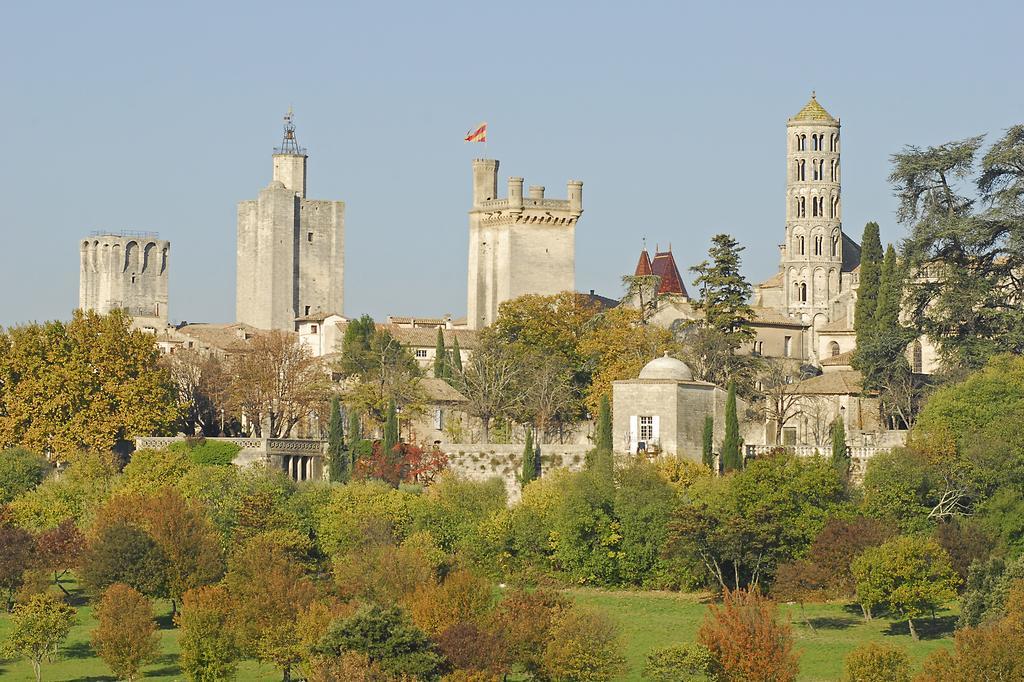 Logis Hotel Restaurant Uzes Pont Du Gard Buitenkant foto