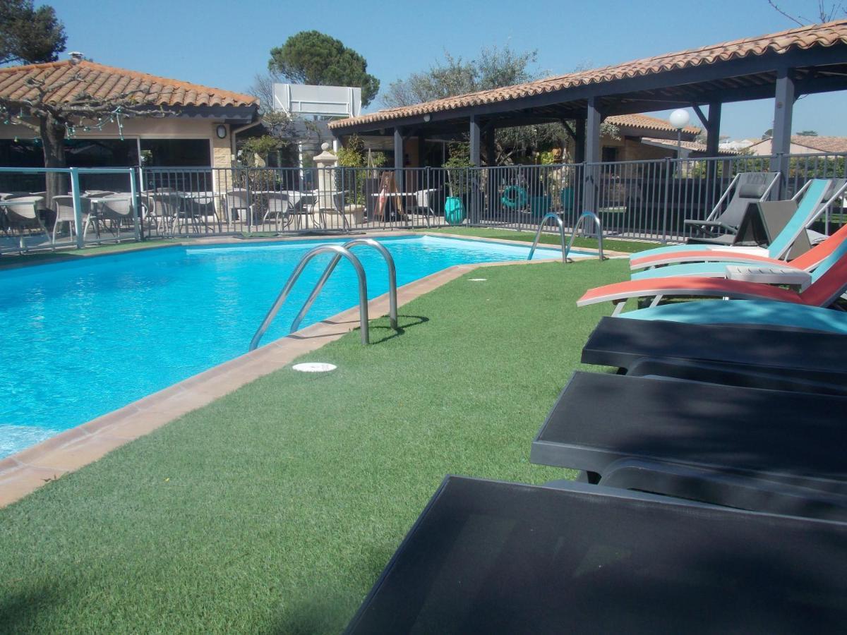 Logis Hotel Restaurant Uzes Pont Du Gard Buitenkant foto